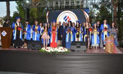 Adana Final Okulları’nda mezuniyet heyecanı