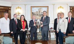 Galatasaray heyetinden Vali Mustafa Yavuz'a ziyaret
