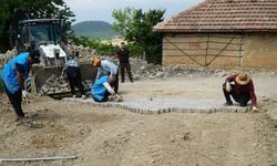 İncirci Mahallesi yolunda parke döşeme çalışmaları başladı