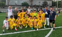 Kanaryaspor sezonu madalya ve kupayla noktaladı