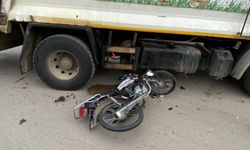 Kozan’da motosiklet ile çöp kamyonu çarpıştı: 1 yaralı