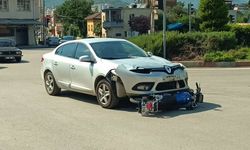Kozan'da motosiklet ile otomobil çarpıştı: 2 yaralı