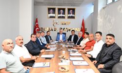 MHP Adana İl Başkanı Yusuf Kanlı meclis üyeleriyle bir araya geldi