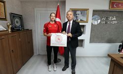 Mustafa Loğoğlu dünya ikincisi İrem Acımış'ı ağırladı