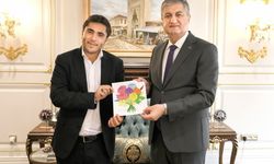 Adana Valisi Yavuz, özel misafiri Efe Cuma Kamalı'nı ağırladı