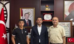 Türkiye Birincisi Kaynakçıya Başkan Özen'den Tam Destek