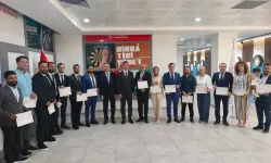 Yüreğir Kaymakamı Mehmet Aksu başarılı personelleri ödüllendirdi