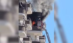 Adana'da 12 katlı sitede yangın paniği