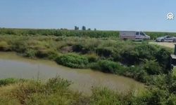 Adana'da balık tutarken nehre düştü! Arama çalışması başlatıldı