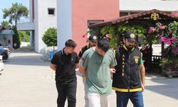 Adana'da "büyü bozma" vaadiyle dolandırıcılık yapan şebeke çökertildi