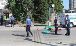 Adana'da kamyonun çarptığı bisikletli hayatını kaybetti