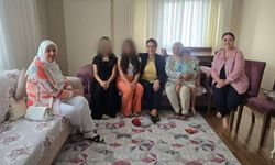 AK Parti Adana İl Kadın Kolları’ndan ziyaret: "Koruyucu ailelik yaygınlaşmalı"