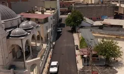 Ceyhan Belediyesi’nden iki mahallede sıcak asfalt hamlesi