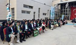 ÇÜ İletişim Fakültesi'nde mezuniyet coşkusu