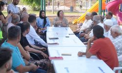 Hasibe Akkan mahalle muhtarları ve vatandaşlarla buluştu