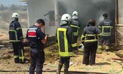 Kozan'da yangın paniği! Evin alt katındaki samanlar yandı