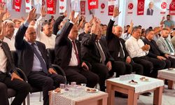 MHP Yumurtalık'ta güven tazeledi! Aydın Kütükoğlu yeniden ilçe başkanı seçildi