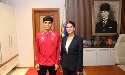 Milli Sporcu Yiğit Hamza Egemen'e Ceyhan Belediyesi'nden tam destek