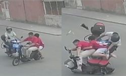 Motosikletler çarpıştı, yaralılar yola savruldu! Kaza kamerada