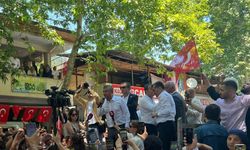 Özgür Özel, Adana'dan iktidara yüklendi!