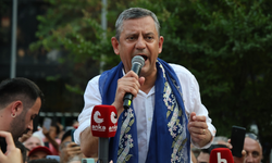 Özgür Özel'den Adana'da yeni yol mesajı: "Ya partimizi geri alacağız ya da yeni bir yol açacağız"