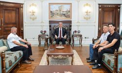 Vali Yavuz, şehit Ahmet ve Mehmet Oruç'un ailesini ağırladı