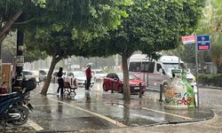 Meteoroloji uyarmıştı! Adana'da beklenen yağış başladı