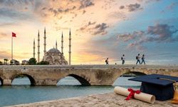 Adana Türkiye’nin en fazla üniversite mezununa sahip 7’nci ili oldu