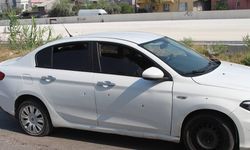 Adana'da seyir halindeki otomobile motosikletli silahlı saldırı