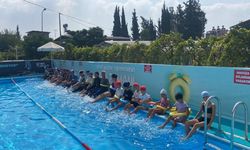 Adana’da “Yüzme Bilmeyen Kalmasın” projesi devam ediyor