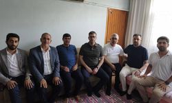 AK Parti Adana İl Başkanı Mustafa Özkan’dan Osman Kurdak’a geçmiş olsun ziyareti
