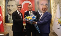 AK Parti Seyhan'da devir teslim! Ali Coşkun görevi devraldı