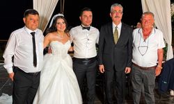 Başkan Karataş, Selen ve Ferhat çiftini yalnız bırakmadı