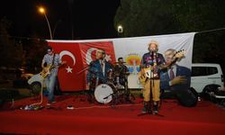 Bi’ Yaz Konserleri kapsamında Atatürk Parkı’nda renkli gece