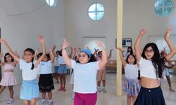 Çukurova’da çocuklar dansla yeteneklerini keşfediyor