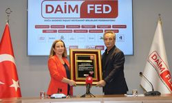 DAİMFED'de ilk "Üstün Hizmet Şeref Belgesi" sahibini buldu