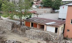 Feke Belediyesi’nden okul bahçesinde kapsamlı çalışma