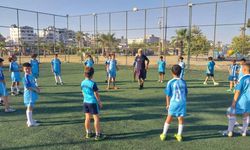 Hasan Şaş'ı keşfeden efsane hoca şimdi yeni yıldızlar yetiştiriyor!
