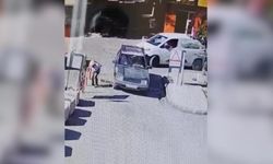 Kozan'da otomobilin yayaya çarptığı kaza kamerada