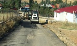 Mahalle yolları yenileniyor: Saimbeyli’de asfalt çalışması