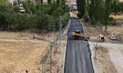 Tufanbeyli’de yollar yenileniyor: Yamanlı’da çalışma başladı