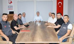 Vali Mustafa Yavuz'dan Sarıçam Geçici Barınma Merkezi'ne ziyaret