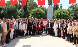 Yeni Parti Adana’dan 30 Ağustos’a özel çelenk töreni