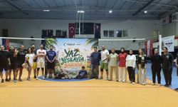 Yeşilay Adana Gönüllüleri Voleybol sahasında buluştu