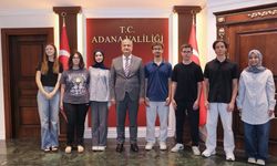 YKS dereceye giren Adanalı öğrenciler Valilikte ağırlandı