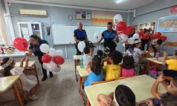 Adana Emniyet Müdürlüğü’nden minik öğrencilere ilk gün ziyareti