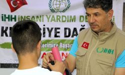 Adana İHH’dan 1.200 öğrenciye eğitim desteği