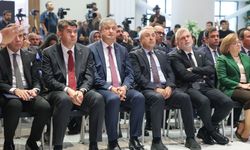 Adana Valisi Mustafa Yavuz Deprem Bölgesi Basın Açıklaması'na katıldı