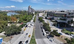 Adana’da Hacı Sabancı Bulvarı’nda asfalt çalışması sürüyor