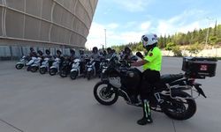 Adana’da motosiklet sürücülerine güvenli sürüş eğitimi